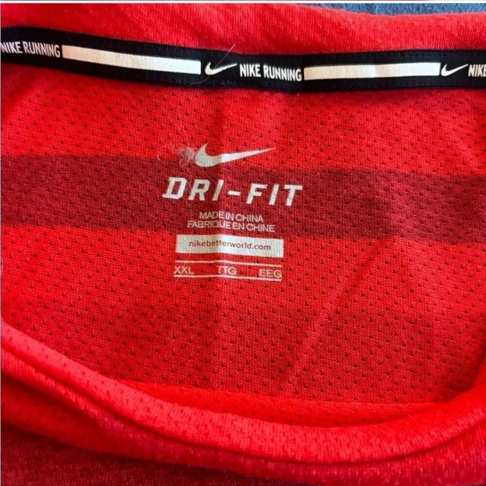 Nike dri fit mens athletic shirt Reddish orange Striped T-Shirt XXL NWOT